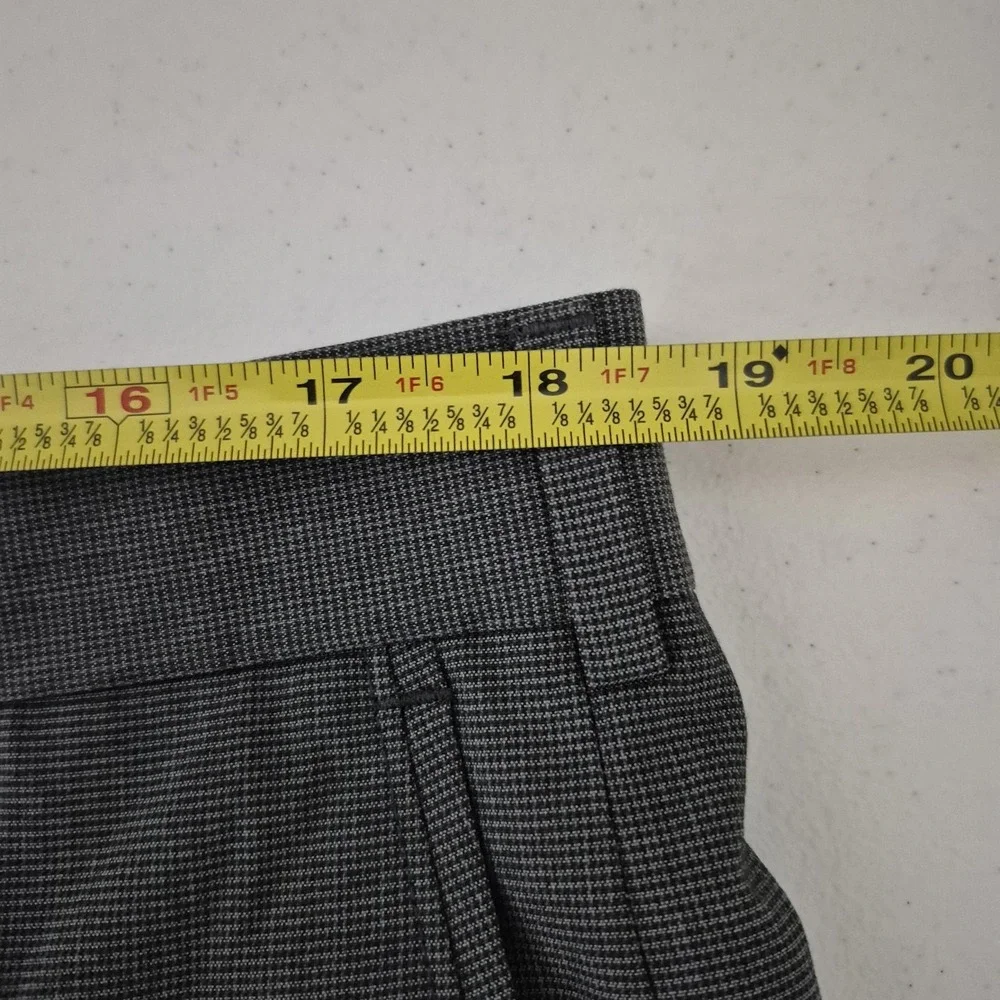 Roundtree & Yorke Travel SMART Pants Mens 38x32 Gray Classic Fit Comfort NEW